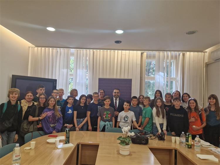 Slika /slike/Foto vijesti 2023/Naslovna-škola.jpg